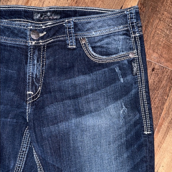 Silver Jeans Co. Blue Denim with Contrast Stitching - Picture 11 of 13